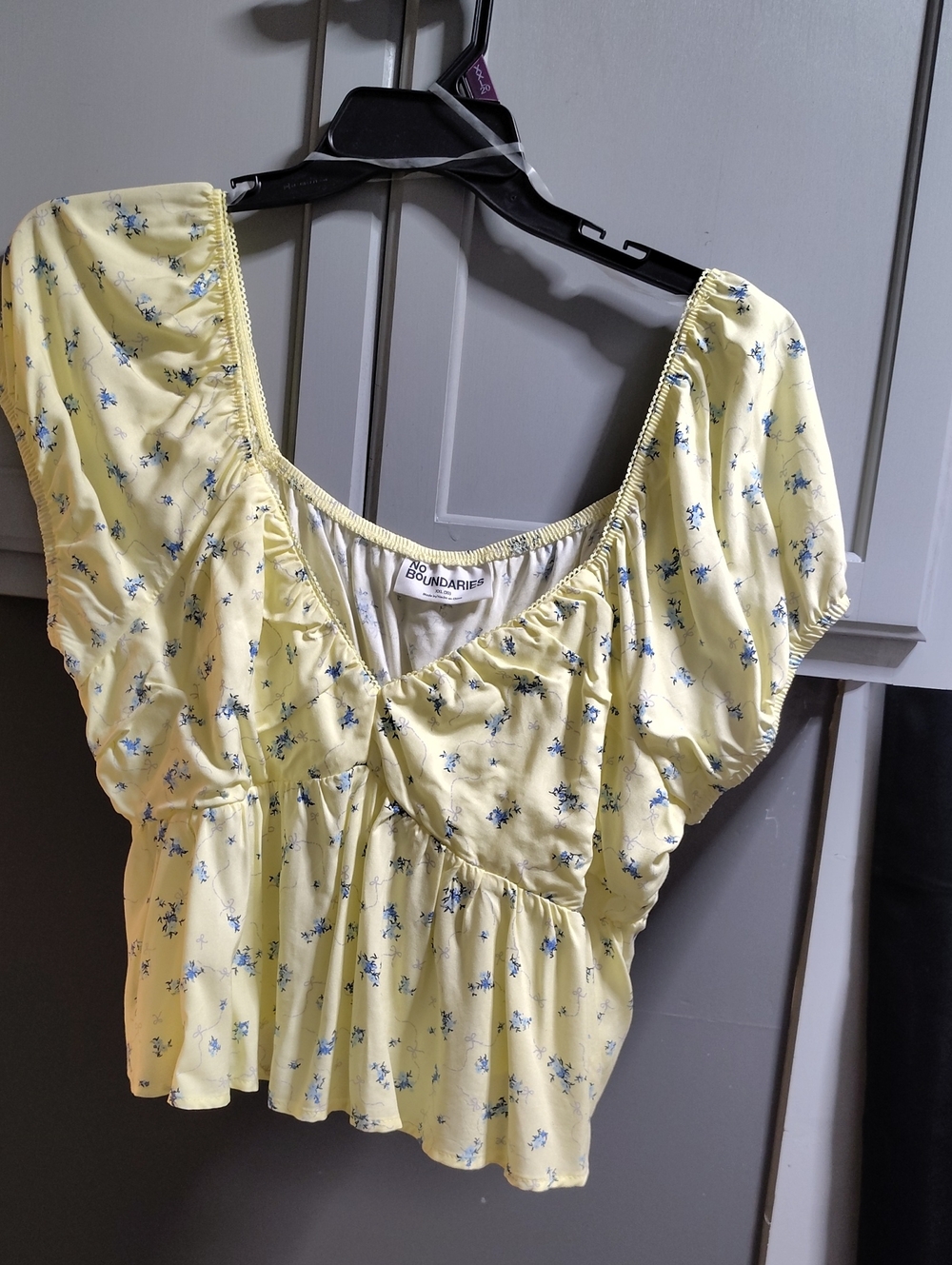 No Boundaries Yellow Floral Puff-Sleeve Crop Top